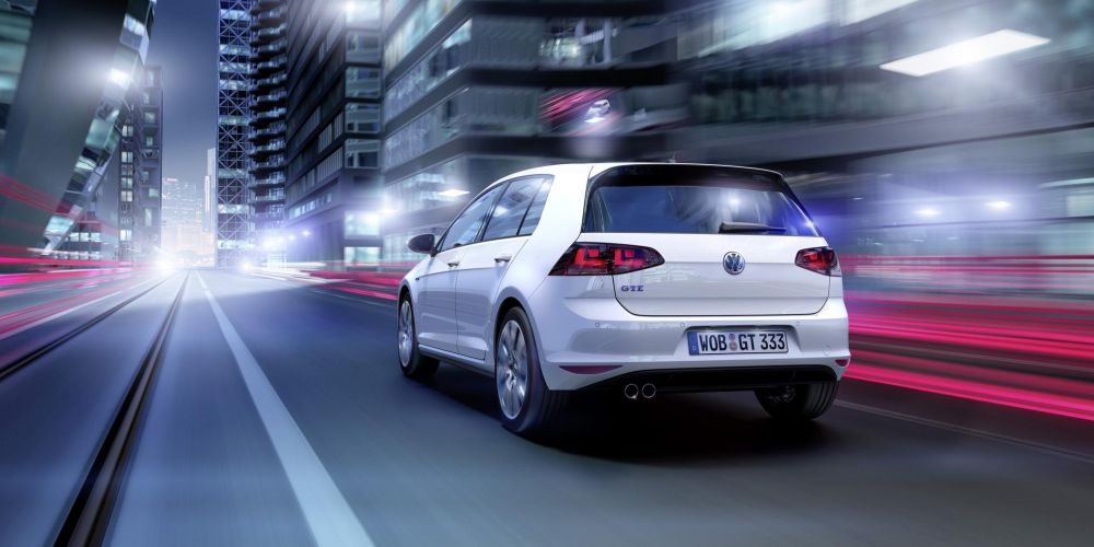 FOTO Volkswagen a lansat un nou Golf VII: Consuma 1,8 la 100 km si are 200 de cai! Vezi cum arata:_10