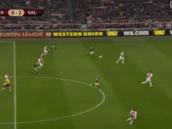 
	VIDEO: Golul serii in Europa League! Ajax a primit gol de la 50 de metri la fix un an dupa infrangerea suferita pe National Arena!
