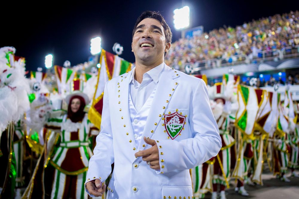 GALERIE FOTO Imagini senzationale la Carnavalul de la Rio cu 100 de zile inainte de startul Campionatului Mondial. Ronaldo si Deco au fost prezenti_15