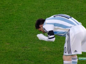 
	Lui Messi i s-a facut rau pe National Arena! Starul argentinian a avut probleme in primele minute ale partidei! VIDEO:
