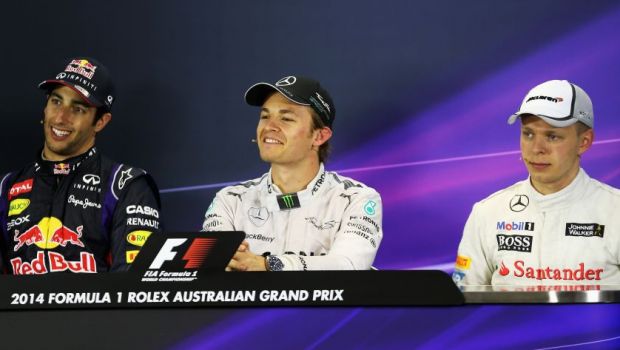 
	OFICIAL: Pilotul care a terminat astazi MP al Australiei pe locul 2 a fost descalificat! Jenson Button prinde podiumul dupa aceasta decizie!
