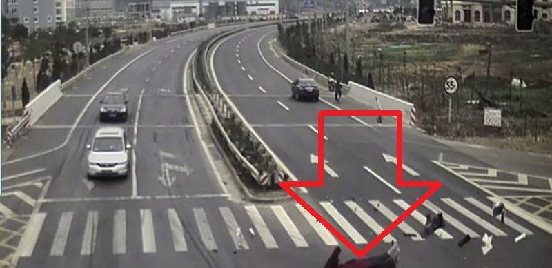 Guvernul Chinei a publicat o imagine socanta pentru a stopa accidentele din circulatie. 20.000 de oameni mor in fiecare an_1