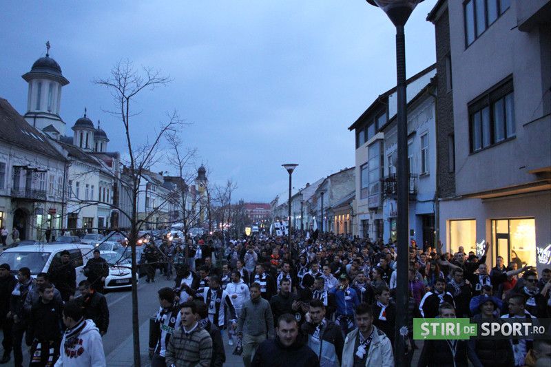 Atmosfera INCENDIARA la Cluj! Suporterii sunt gata de derby! Spectacol facut pe strazile orasului_2