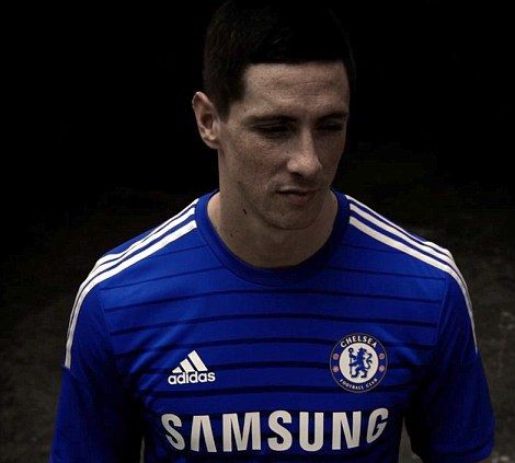 Cercetatorii englezi au descoperit noul echipament al lui Chelsea :) Ce tricouri vor purta jucatorii lui Mourinho sezonul viitor:_10