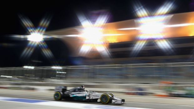 
	Victorie la LIMITA in Marele Premiu al Bahrainului! Hamilton castiga al doilea Grand Prix al sezonului! Rosberg si Perez pe podium!
