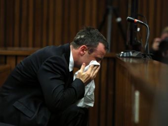 
	A izbucnit in lacrimi si a inceput sa vorbeasca. Mesajul TULBURATOR al lui Oscar Pistorius la tribunal!&nbsp;
