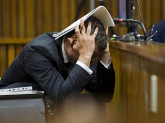 
	Momente dramatice azi la tribunal! Ce a raspuns Pistorius dupa afirmatia procurorului: &quot;Stiai ca Reeva e in spatele usii!&quot;
