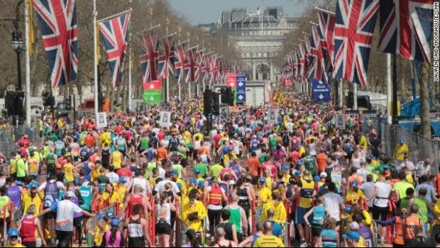 
	Tragedie la Maratonul din Londra. Un barbat de 42 de ani a murit dupa ce a terminat cursa
