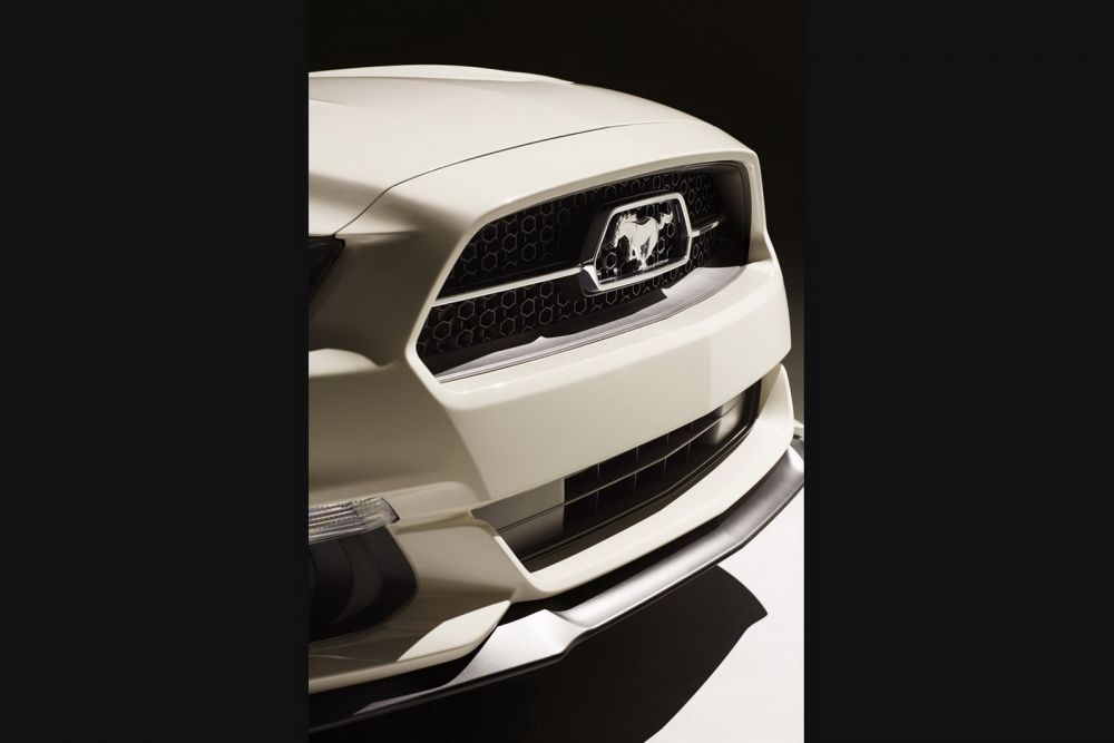 FOTO Ford Mustang implineste 50 de ani! Editia SPECIALA lansata de americani! Vezi cum arata:_4