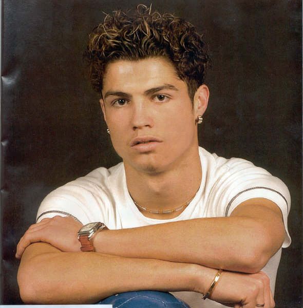 FOTO SUPER imagini cu tanarul Cristiano Ronaldo! Cum arata in copilarie! _13