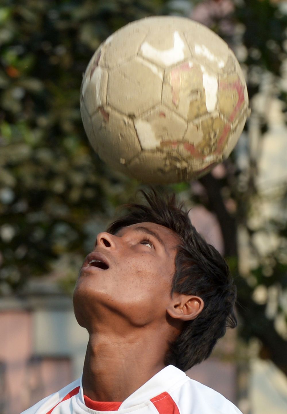 Slumdog Millionaire: Indianul de 16 ani care ajunge la Manchester United. Mama lui e prostituata si locuieste in mahala! _2