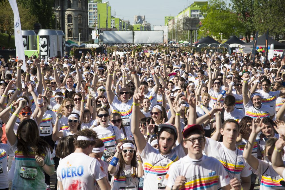 (P) Cele mai tari imagini de la Color Run by Dero! Au fost 3000 de participanti la cursa bucuriei din Bucuresti!_25