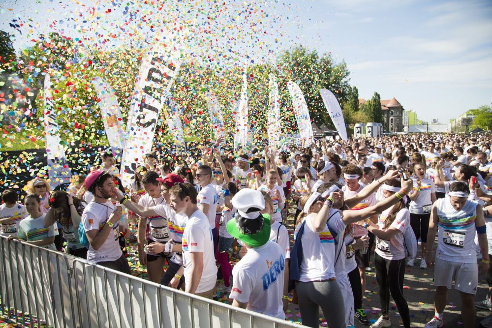 (P) Cele mai tari imagini de la Color Run by Dero! Au fost 3000 de participanti la cursa bucuriei din Bucuresti!_35