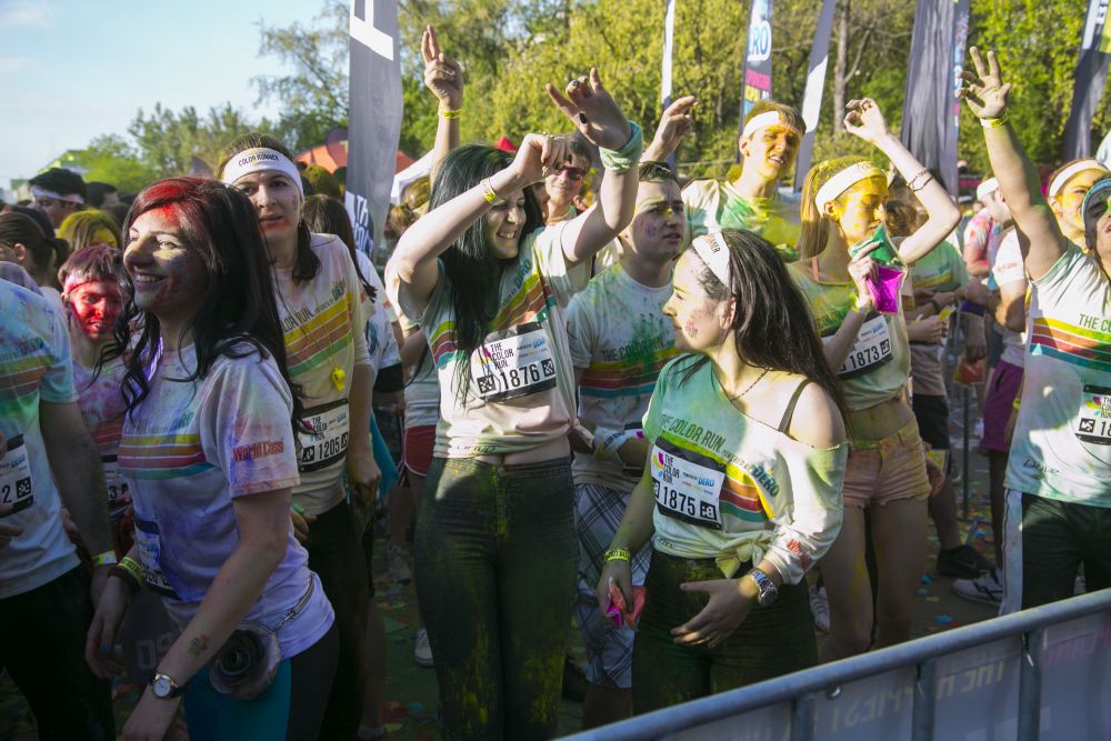 (P) Cele mai tari imagini de la Color Run by Dero! Au fost 3000 de participanti la cursa bucuriei din Bucuresti!_51