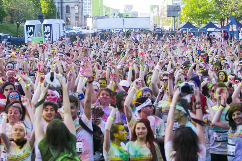 (P) Cele mai tari imagini de la Color Run by Dero! Au fost 3000 de participanti la cursa bucuriei din Bucuresti!_78