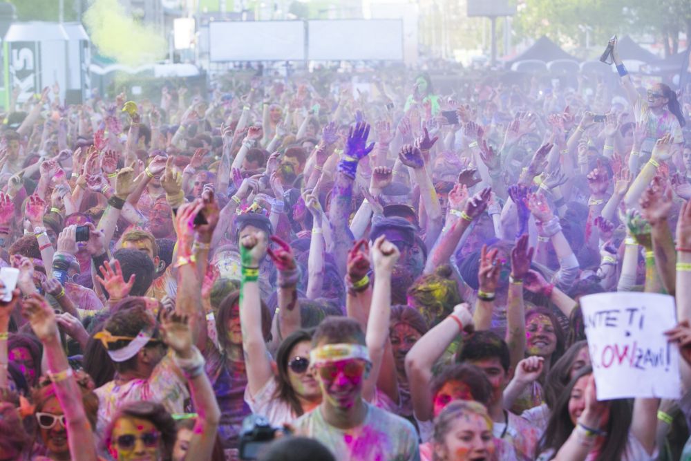 (P) Cele mai tari imagini de la Color Run by Dero! Au fost 3000 de participanti la cursa bucuriei din Bucuresti!_89
