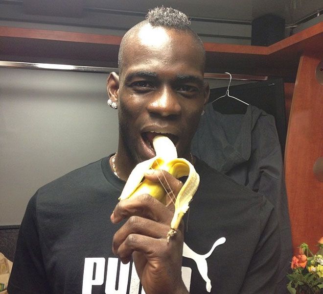 FOTO Campanie FARA PRECEDENT de sustinere pentru Dani Alves! Reactii pe toata planeta dupa atacul cu banane!_16