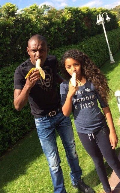 FOTO Campanie FARA PRECEDENT de sustinere pentru Dani Alves! Reactii pe toata planeta dupa atacul cu banane!_17