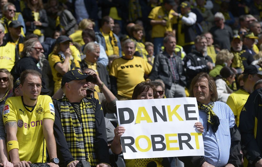 "Danke Robert" Clipe emotionante pentru Lewandowski. Si-a luat ramas bun de la fanii Borussiei inainte de plecarea la Bayern_2