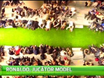 
	Ronaldo s-a facut MODEL! Fanele lui au innebunit cand l-au vazut pe podium
