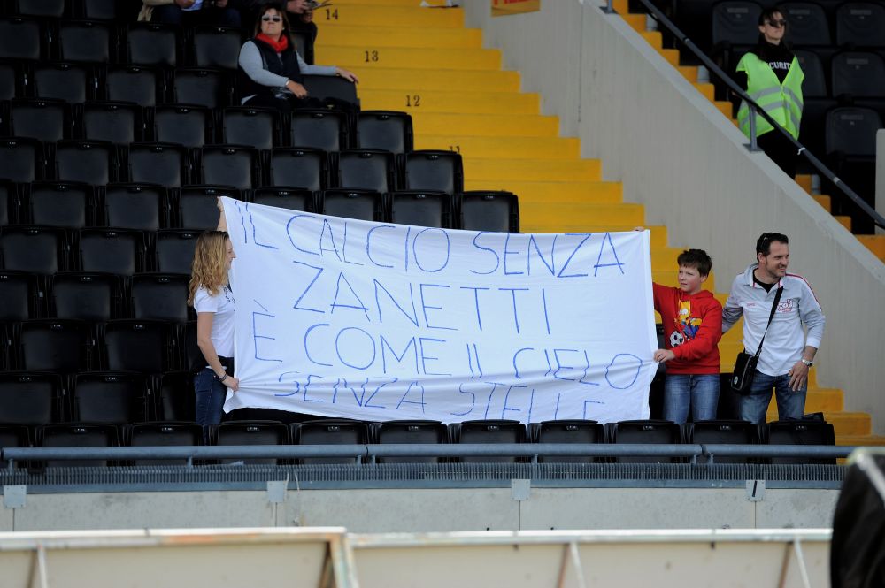 Milioane de oameni sunt in LACRIMI: Javier Zanetti se retrage AZI! "Una storia sola, un amore unico" - Povestea emotionanta:_10
