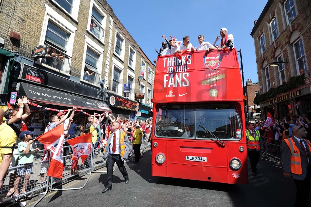 SARBATOARE in Londra! Fanii lui Arsenal au iesit pe strada dupa victoria din Cupa! Cele mai tari imagini de la petrecere VIDEO_2