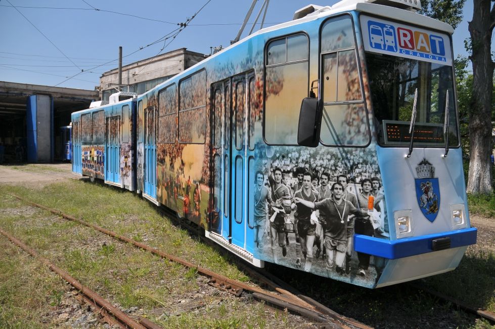 E unic in Romania: Cum arata tramvaiul pe care a fost vopsita intreaga Craiova Maxima. FOTO & VIDEO_1