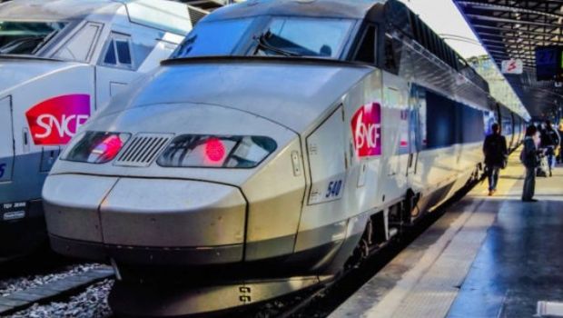 
	Gafa impardonabila: Francezii au investit 20 de MILIARDE de dolari in trenuri noi, dar nu le pot folosi. Motivul
