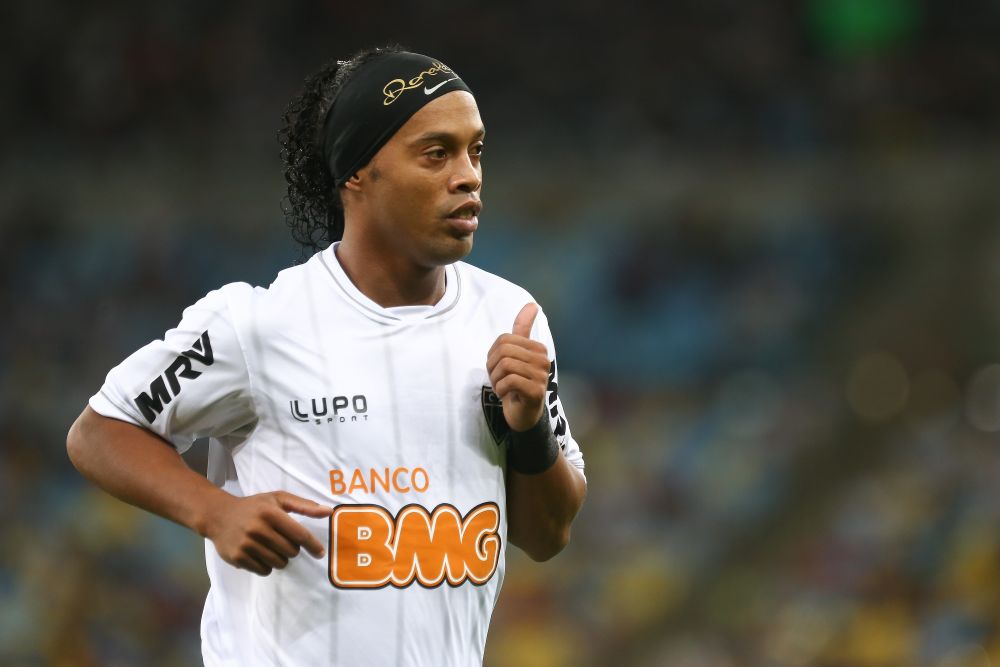 Ronaldinho si-a pus casa din Rio pe un site de anunturi si cere o suma FABULOASA pentru o singura zi de chirie!_4