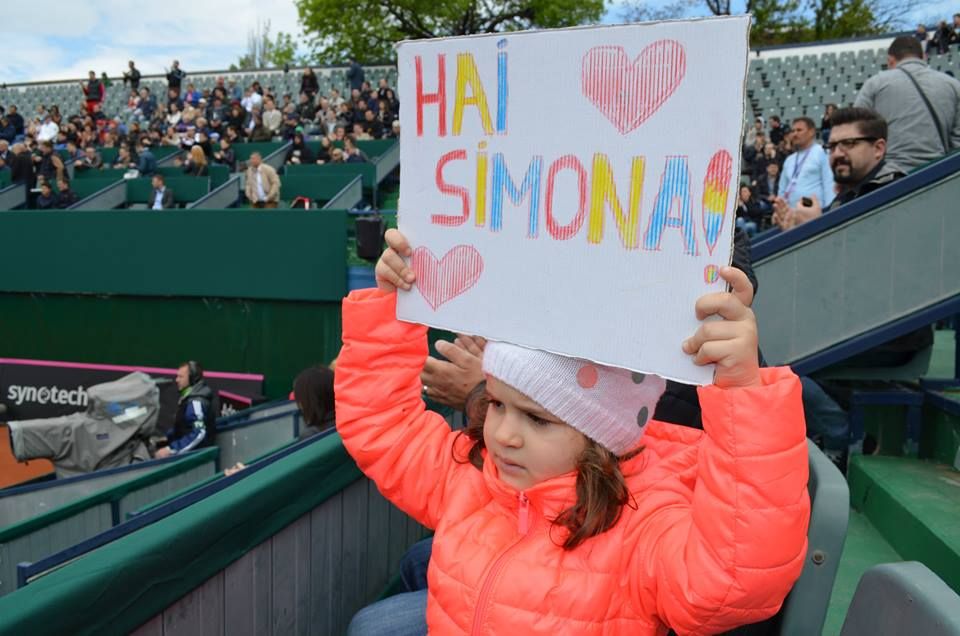Simona, Romania te iubeste! 20 de milioane de inimi au fost alaturi de campioana noastra! Poze, mesaje si clipuri de la fani:_2