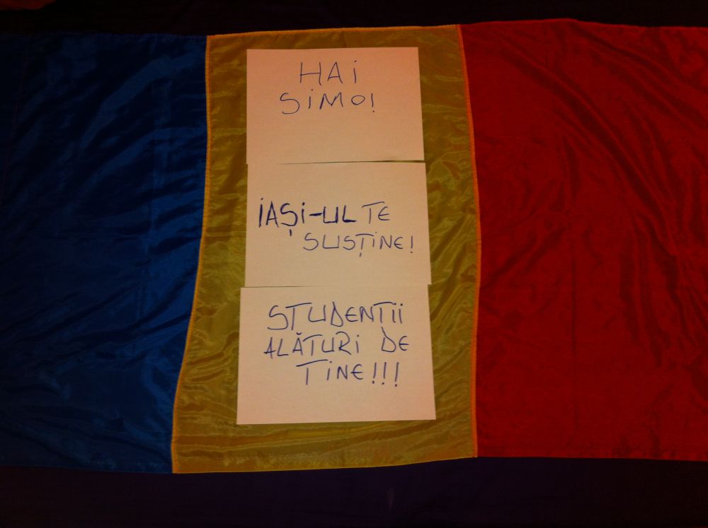 Simona, Romania te iubeste! 20 de milioane de inimi au fost alaturi de campioana noastra! Poze, mesaje si clipuri de la fani:_5