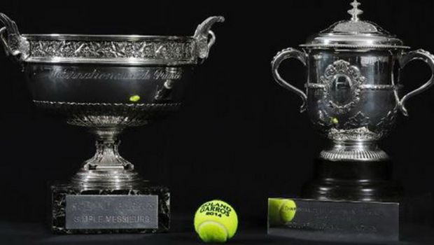 
	Simona, asta e pentru tine! Povestea trofeului Suzanne Lenglen, pe care il poate castiga maine la Roland Garros:
