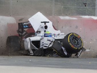 
	Massa a fost internat imediat dupa accidentul din Marele Premiu al Canadei! Prima imagine cu el de pe patul de spital. FOTO
