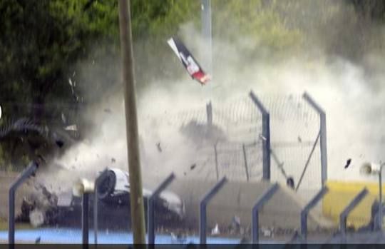 FOTO Accident GROAZNIC la Le Mans! Masina s-a dezintegrat, pilotul a supravietuit. Care e starea lui:_6