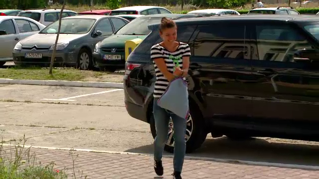 FOTO Simona Halep a mers la scoala in noua masina de 70.000 de euro! Ce propunere a primit la Constanta:_16