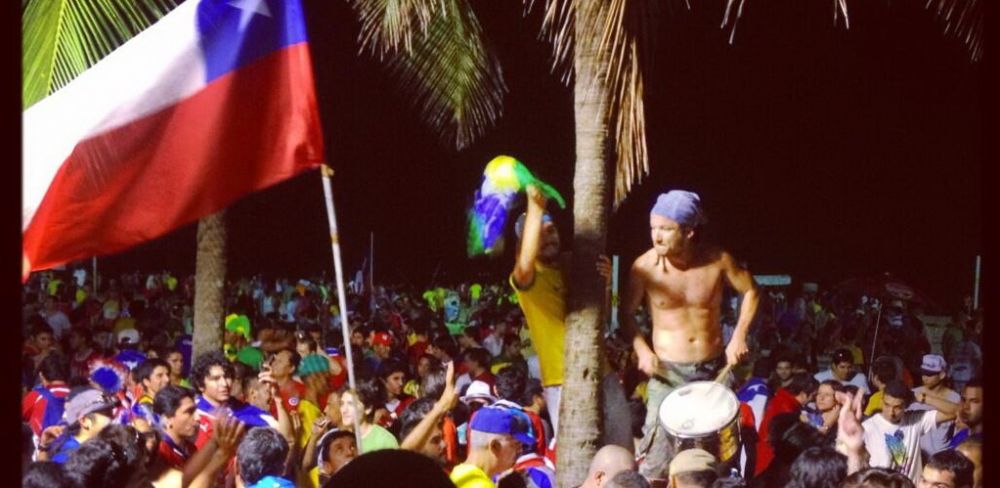 Imagini de senzatie: chilienii si brazilienii au petrecut toata noaptea pe Copacabana dupa eliminarea Spaniei! VIDEO_2