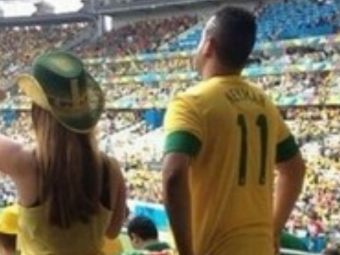 
	Cea mai scandaloasa imagine de la Mondial. Fanii au privit revoltati continuarea acestei fotografii din tribuna. FOTO
