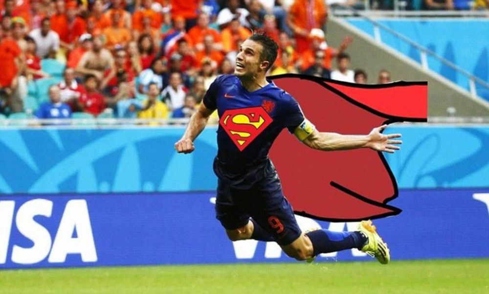 SUPER TARE :) Golul formidabil marcat de Van Persie cu Spania, refacut de un roman la FIFA 14! VIDEO:_2