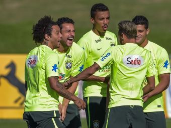 
	Caterinca momentului la antrenamentul Braziliei. Cum a incercat Neymar sa-l imite pe Suarez!
