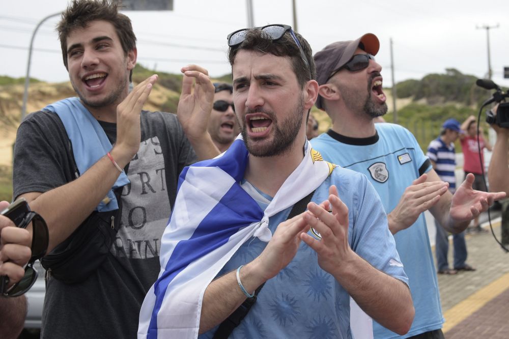 FOTO REVOLTA pentru Suarez! Suporterii au iesit pe strazi sa protesteze! Anuntul de UTLIMA ORA al Guvernului din Uruguay!_3