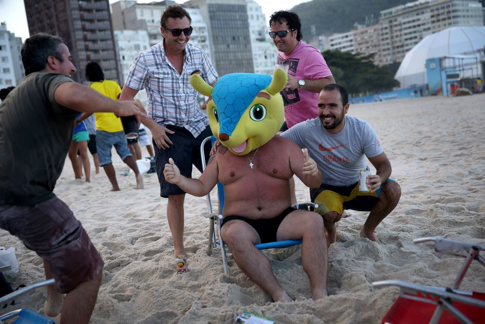 Imaginile nebuniei de la Mondial. Ce nu se vede niciodata la TV in timpul meciurilor din Brazilia. Super galerie FOTO_2