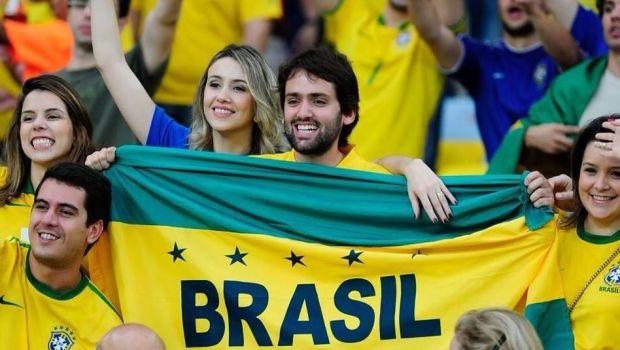 
	Moment superb la Brazilia - Chile! Cum aratau fetele lui David Luiz si Julio Cesar la intonarea imnurilor

