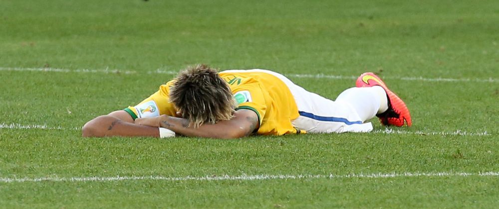 FOTO CUTREMURATOR! Neymar a cedat nervos! Cu dureri, a cazut in genunchi si a plans ca un copil! Imaginile nevazute la TV_5