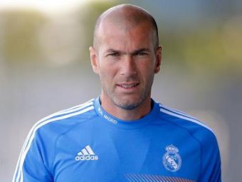 
	Zidane da afara o echipa intreaga de la Real Madrid. Prima decizie luata dupa ce a fost pus antrenor la juniori
