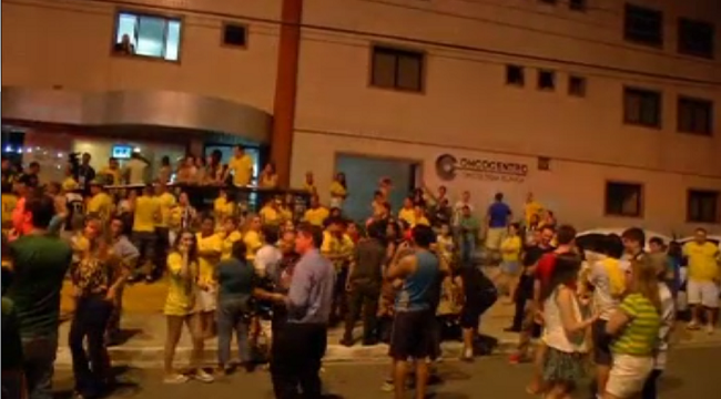 Scene emotionante in Brazilia. Neymar a intrat in direct de la spital, brazilienii au inceput sa planga. Ce mesaj a transmis. VIDEO_3