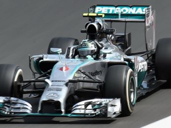 
	Hamilton castiga la Silverstone, Rosberg si Raikkonen au abandonat! Vettel, campionul ultimilor ani, a venit doar pe locul 5
