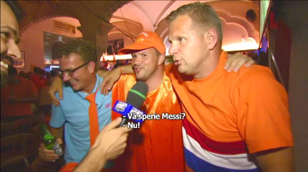 Olandezii au facut show la Bucuresti! Au urmarit meciul cu Costa Rica alaturi de Ambasador! VIDEO