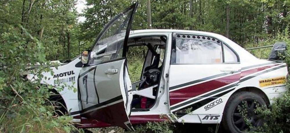 Accident infiorator in timpul unui raliu. Pilotul si copilotul au fost gasiti morti in masina_3