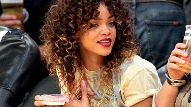
	Rihanna a facut gluma serii dupa ce Brazilia a fost calcata in picioare de nemti! Ce mesaj a postat pe Twitter
