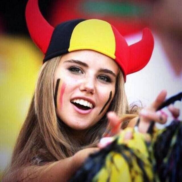 Motivul pentru care femeile vor lua cu asalt stadioanele de fotbal dupa Mondialul din Brazilia! Ce i s-a intamplat acestei tinere_6